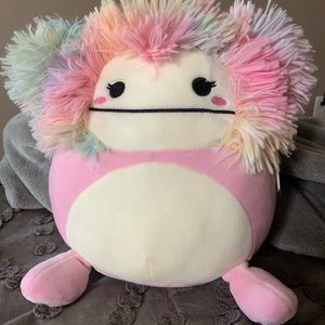BNWT Caparinne squishmallow 8”